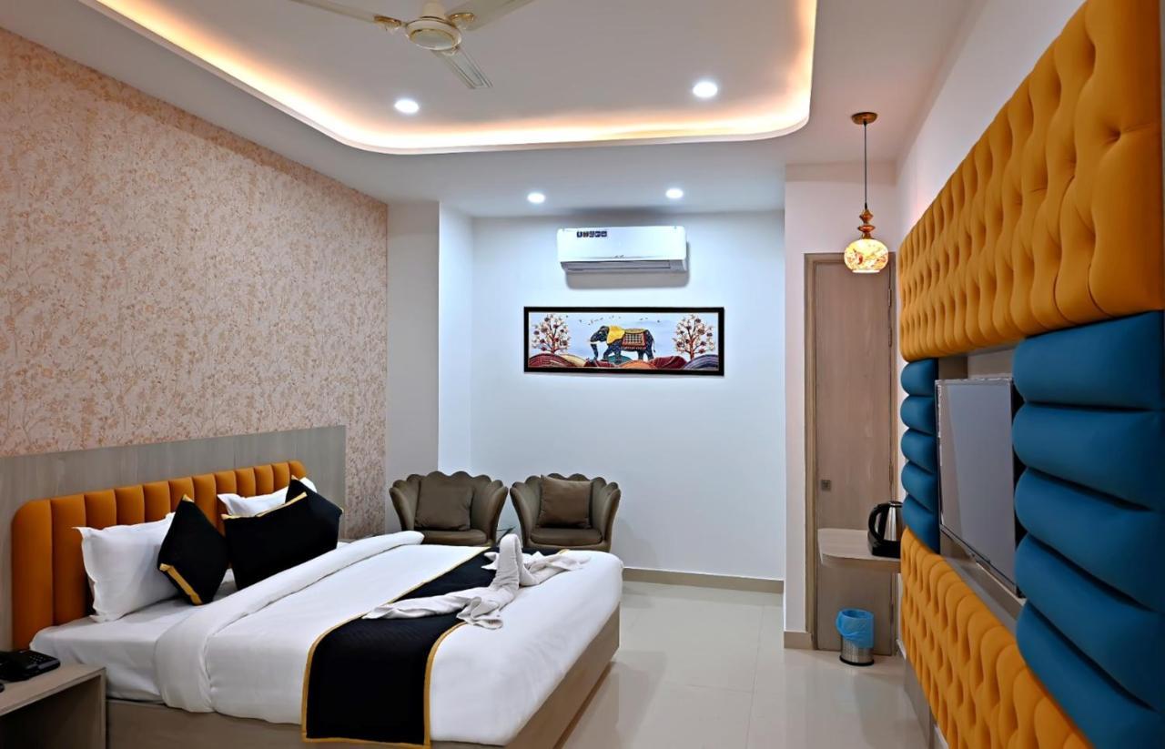 Hotel Golden Stay อัมริตสา ภายนอก รูปภาพ
