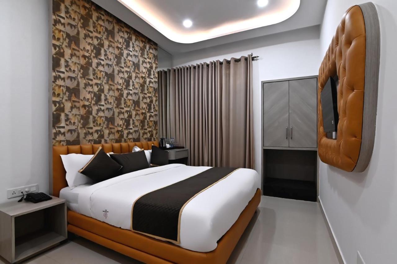 Hotel Golden Stay อัมริตสา ภายนอก รูปภาพ