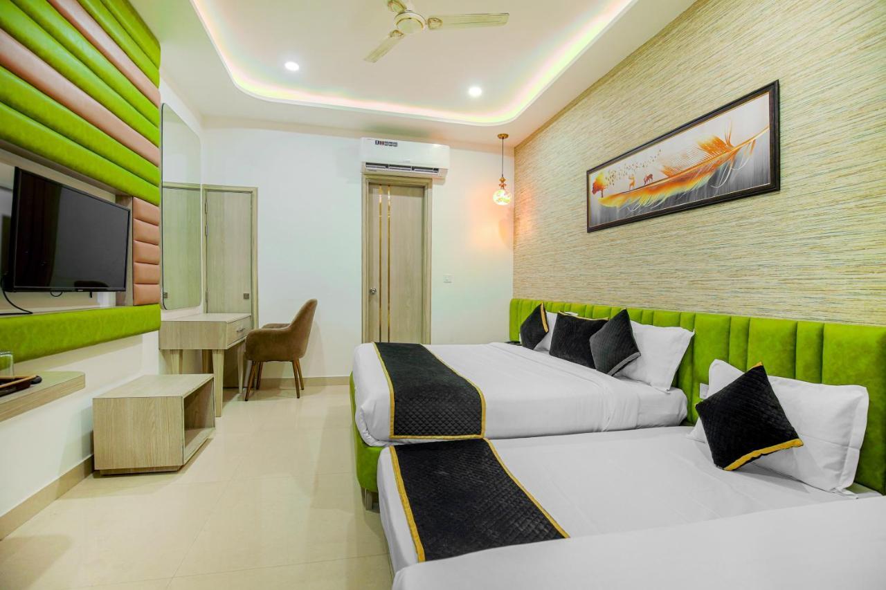 Hotel Golden Stay อัมริตสา ภายนอก รูปภาพ