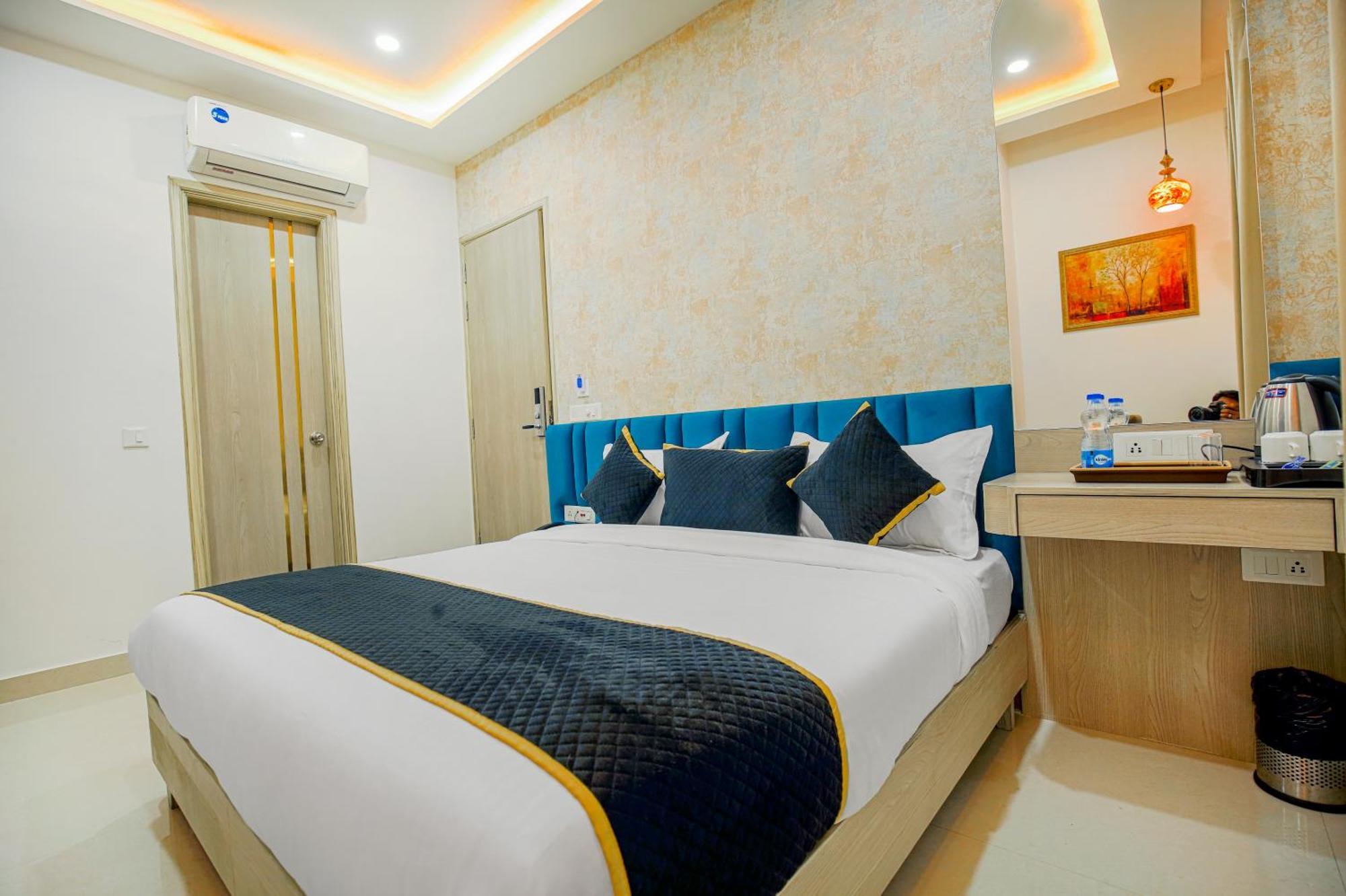 Hotel Golden Stay อัมริตสา ภายนอก รูปภาพ
