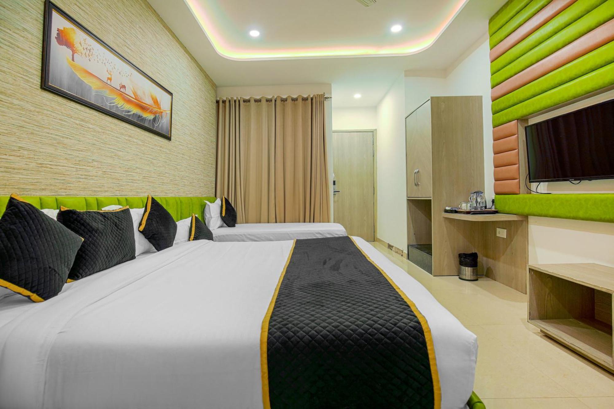 Hotel Golden Stay อัมริตสา ภายนอก รูปภาพ