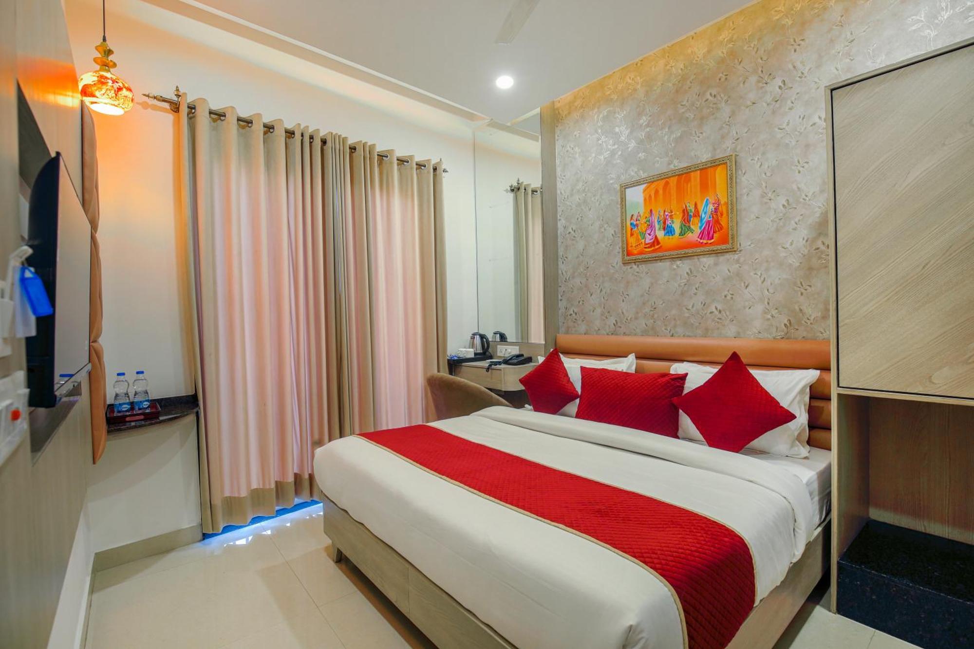 Hotel Golden Stay อัมริตสา ภายนอก รูปภาพ