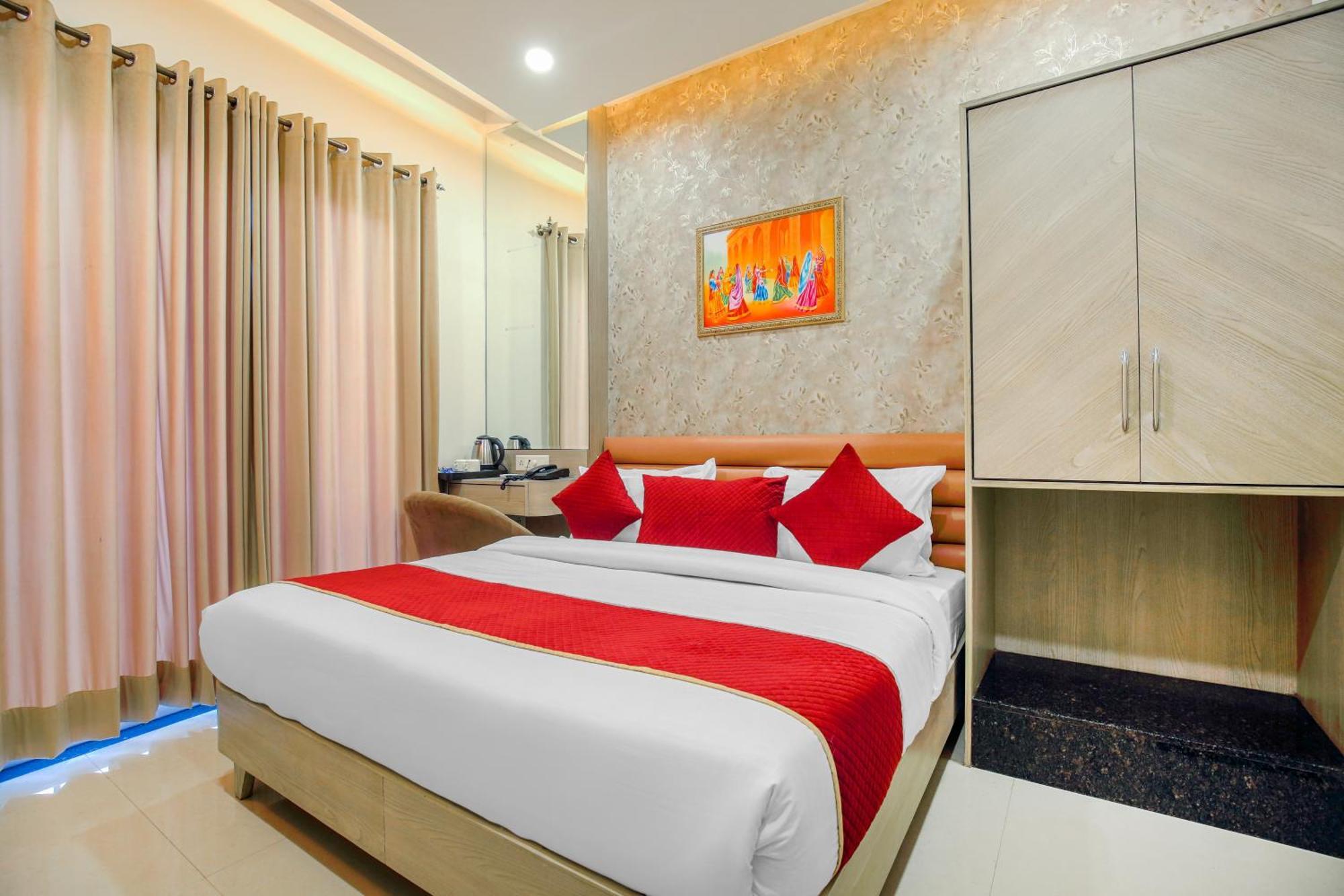 Hotel Golden Stay อัมริตสา ภายนอก รูปภาพ